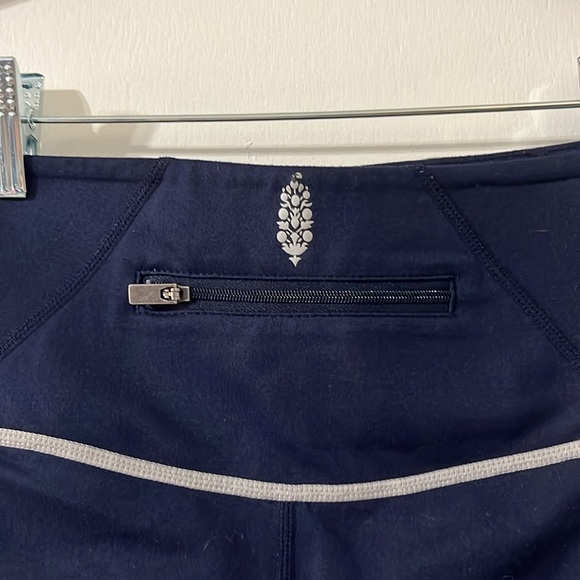 Free People You’re a Peach Shorty Shorts Blue XS - Picture 4 of 4